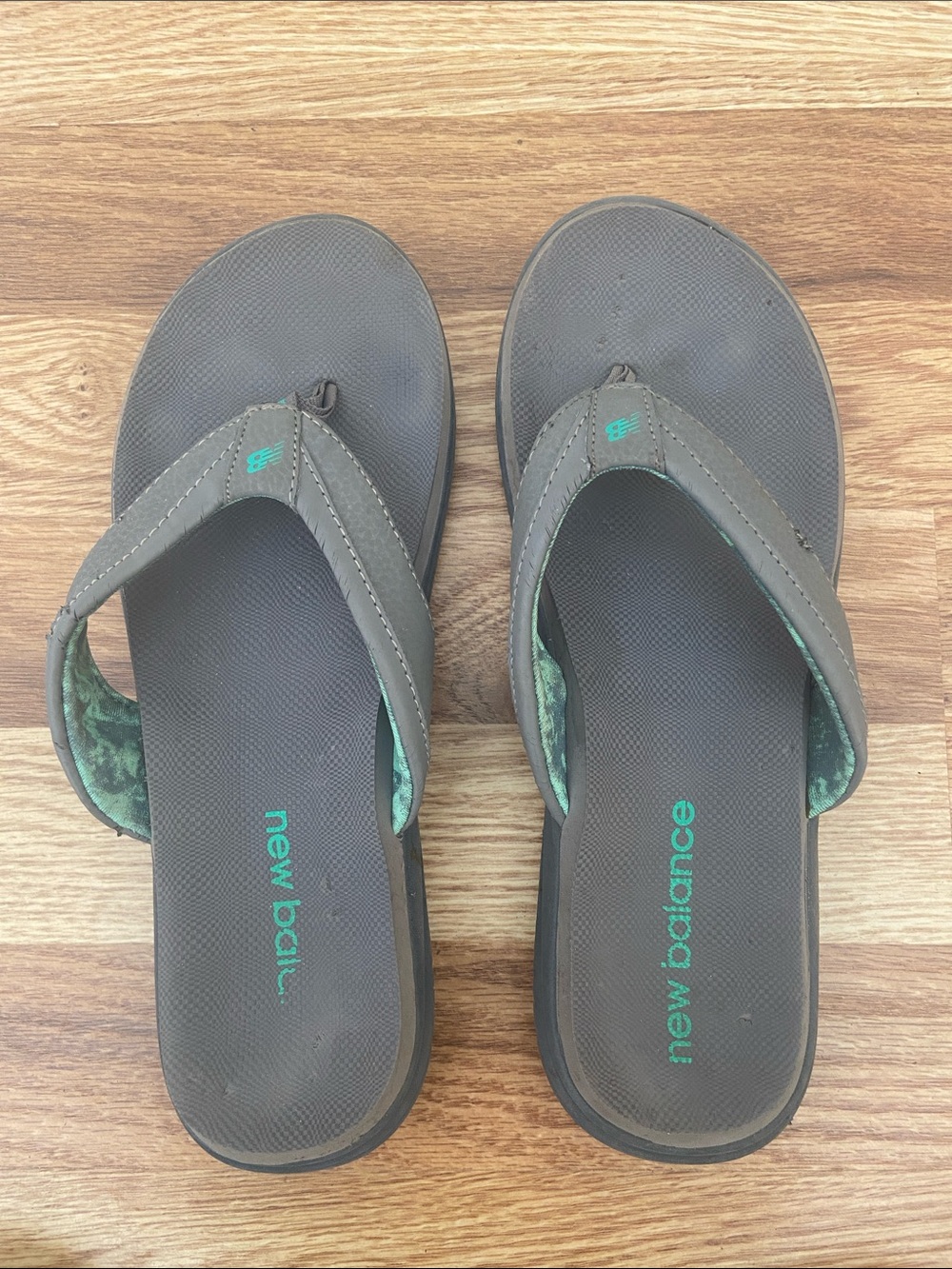 Women’s Grey New Balance Flip Flops, Size 8